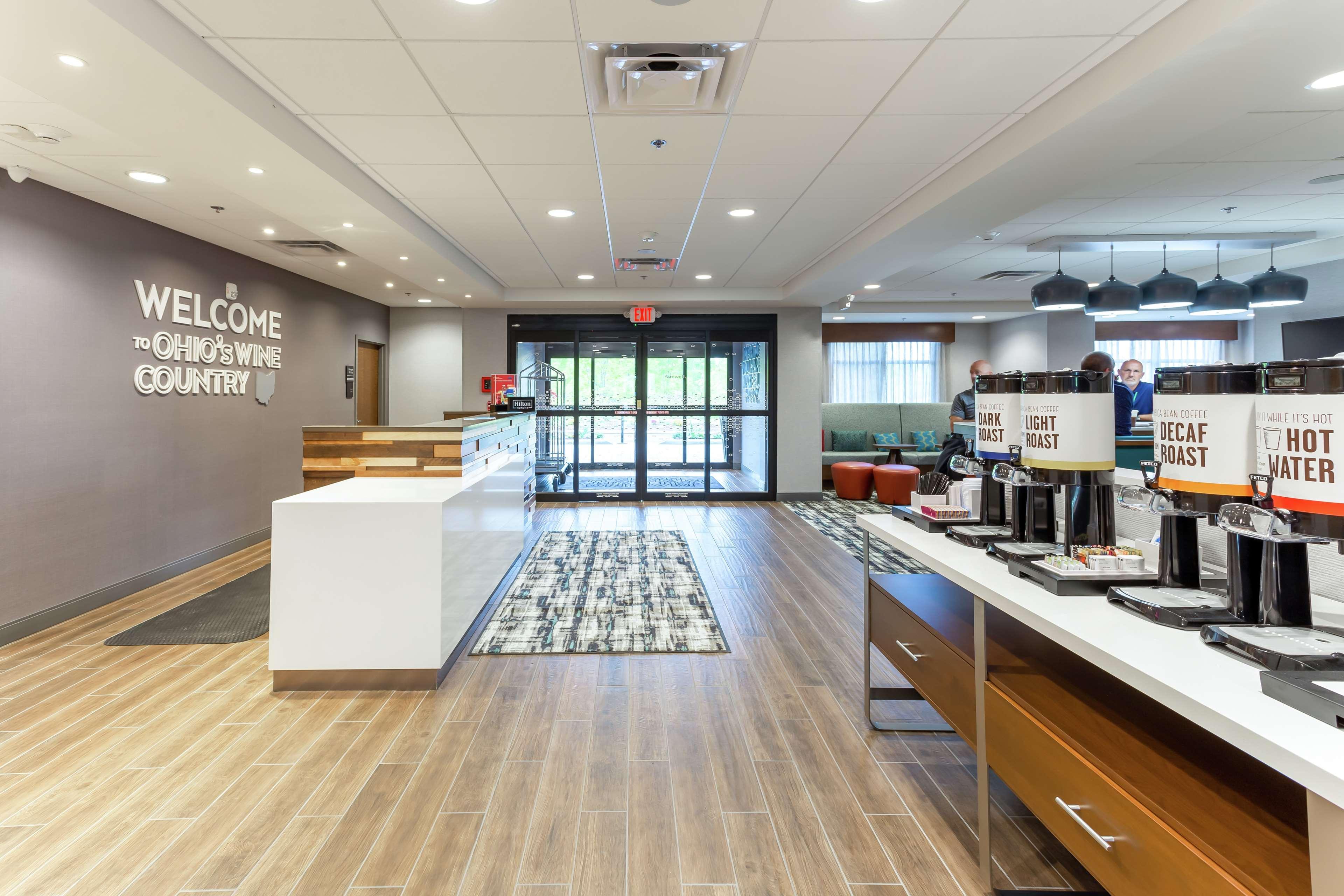 Hampton Inn Madison, Oh Экстерьер фото