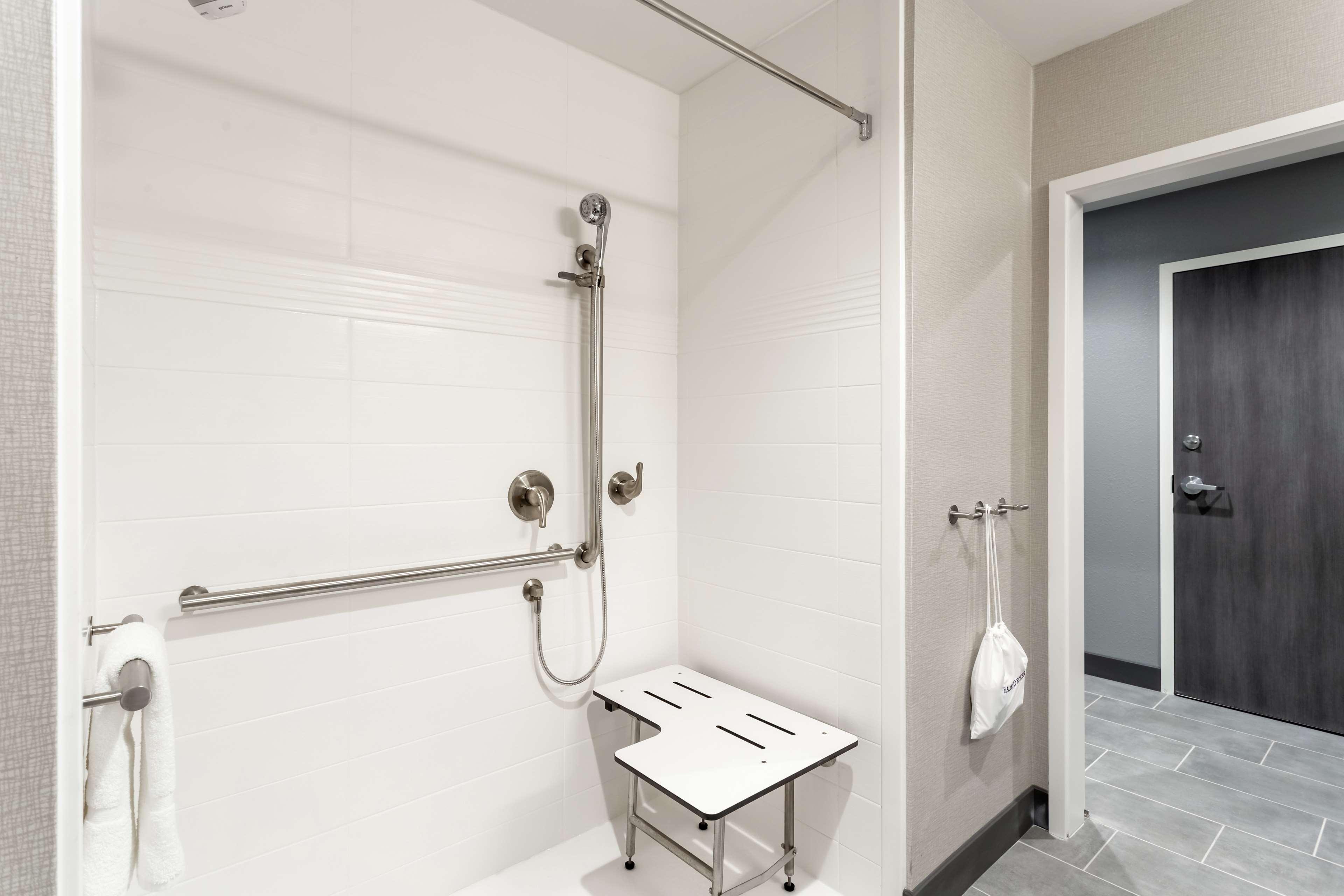 Hampton Inn Madison, Oh Экстерьер фото